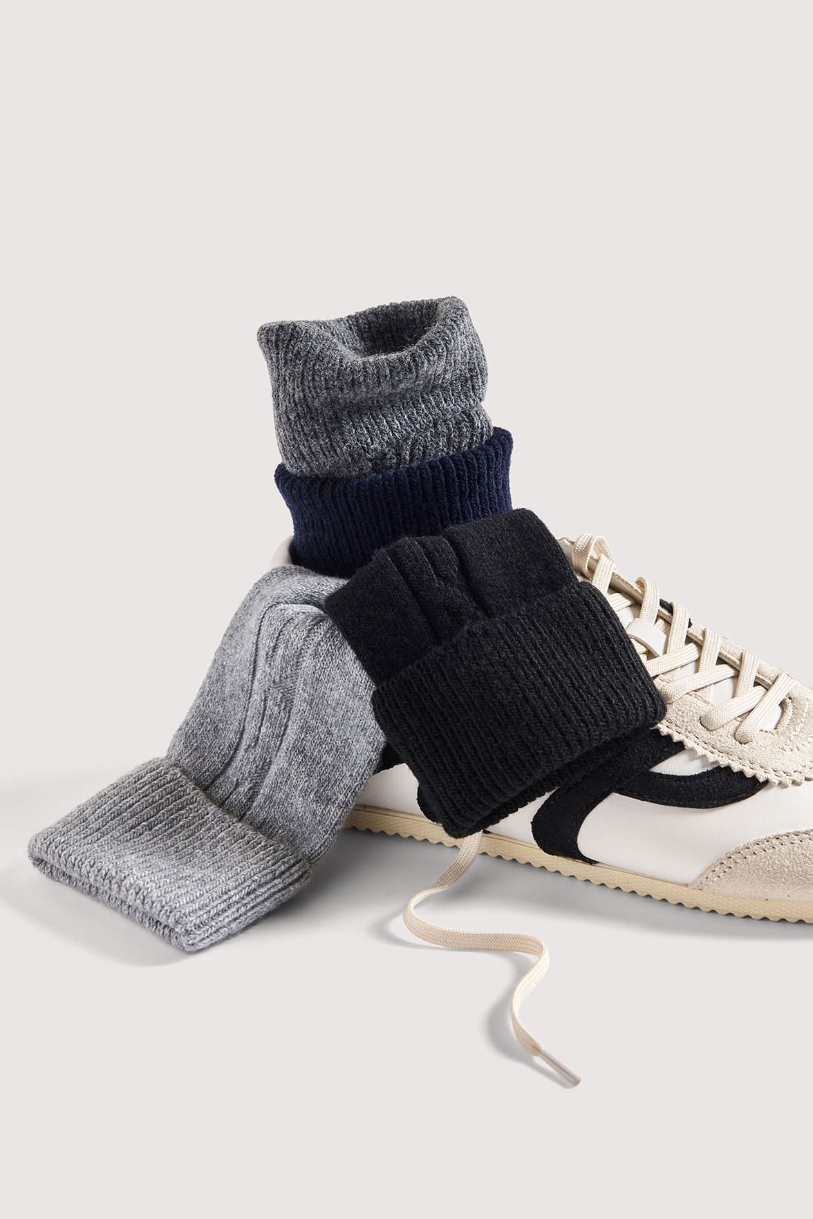 Chaussettes Torsadées avec Revers en Laine et Cachemire - Gris - Image 6